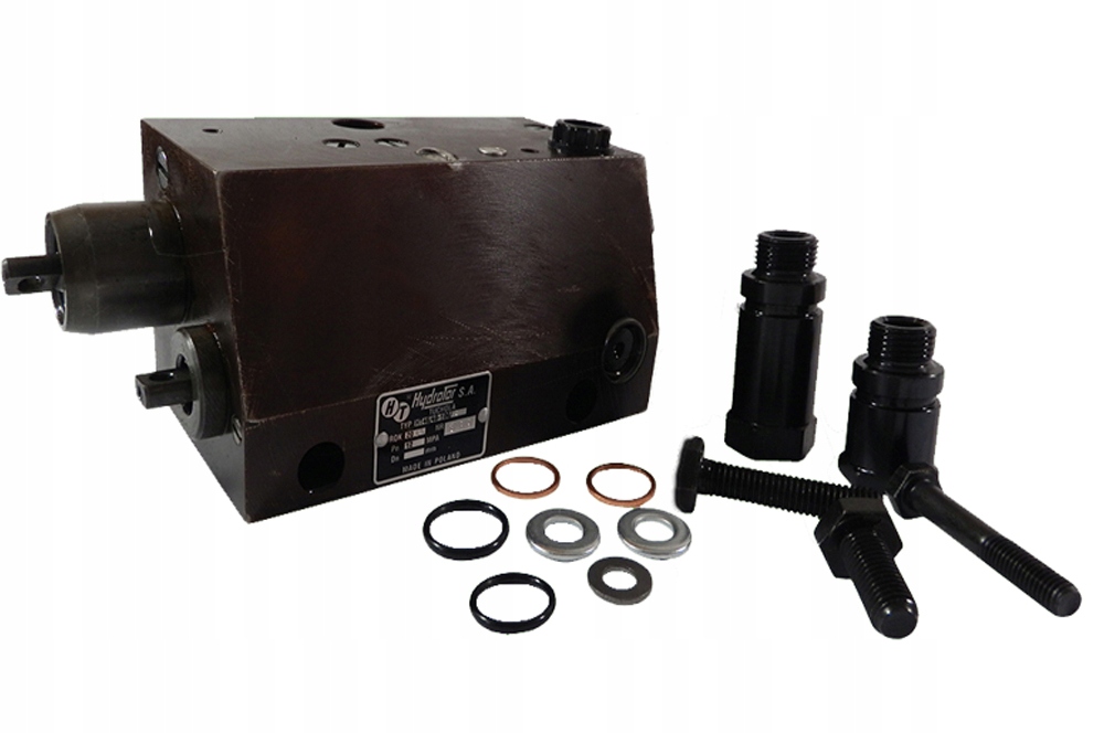 RAZVODNIK HIDRAULIKE KOMPLET URSUS C-360