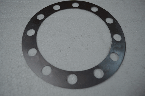 ODSTOJNIK Z POLUOSOV 15-17